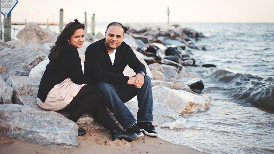 09 couple on the beach 22