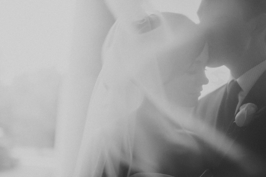 08 bride and groom dramatic portrait bride and groom dramatic portrait
