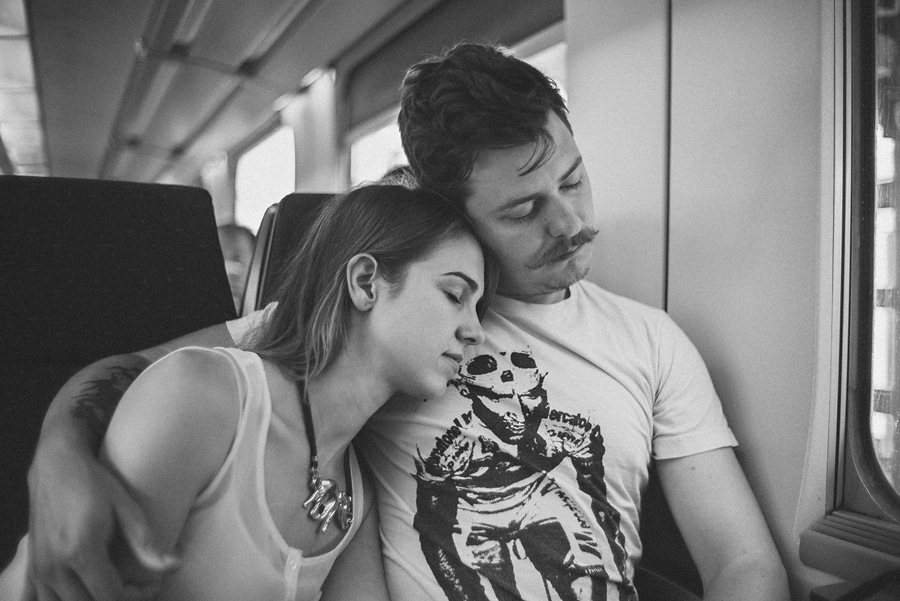 24 sleepy people sleepy people