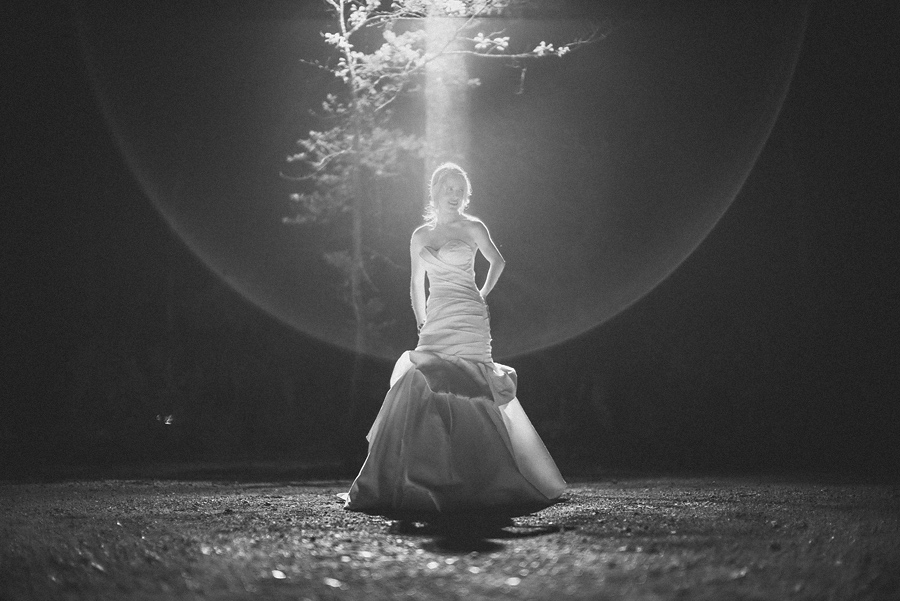 creative flare black and white photo of bride