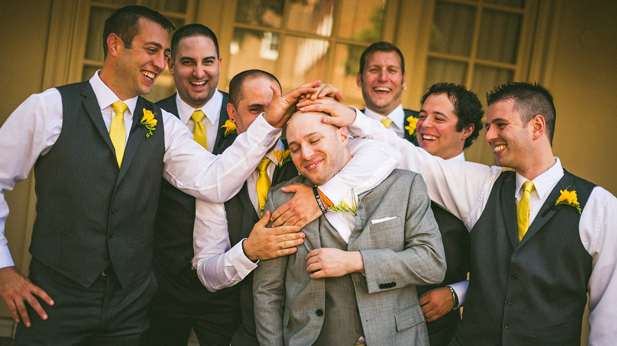 07 groom with groomsmen laughing groom with groomsmen laughing