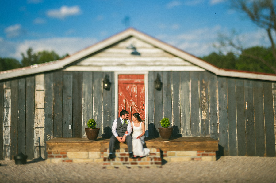 creative barn wedding photos