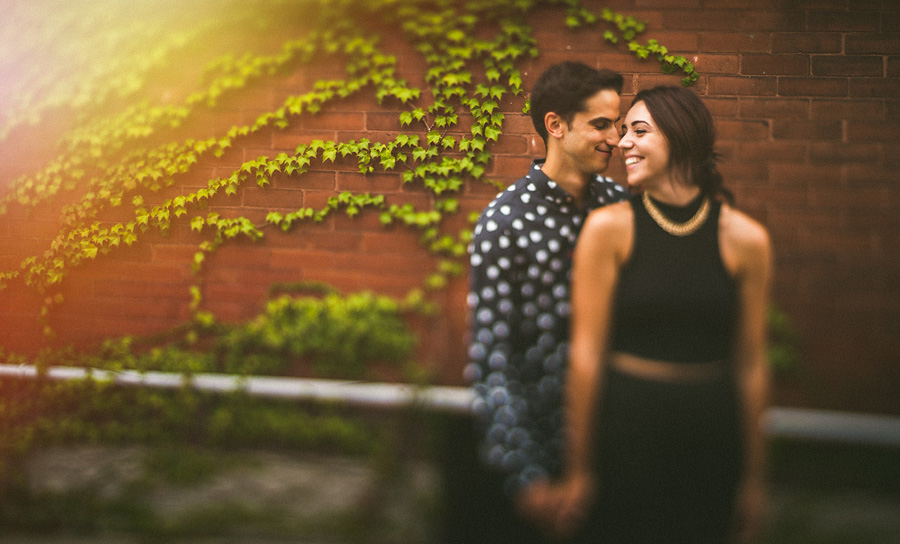 freelensing with light leak