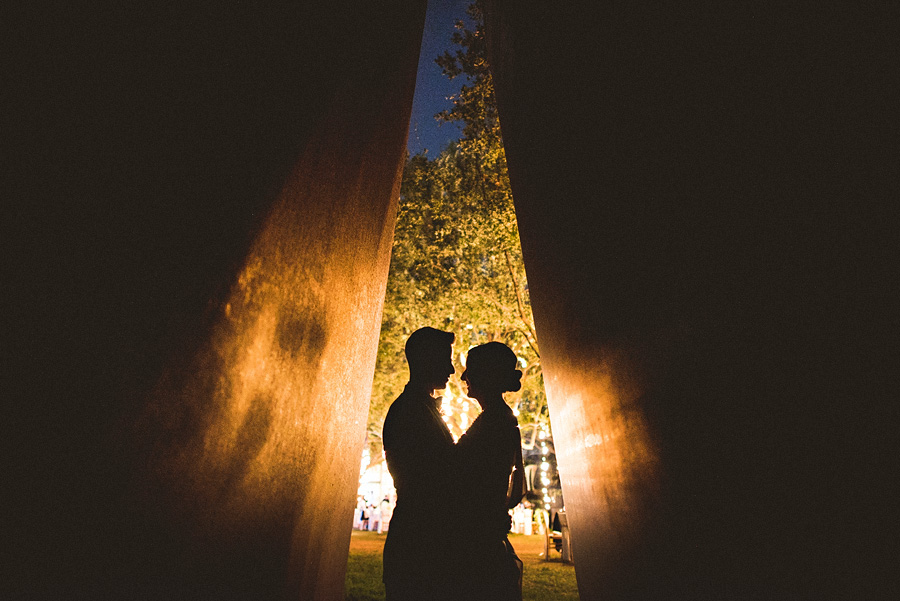 dramatic artistic wedding photos