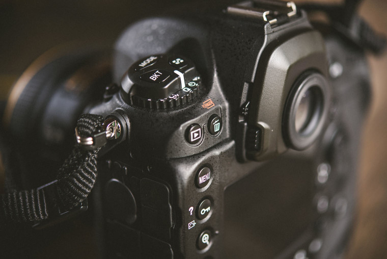 back of nikon d5 body