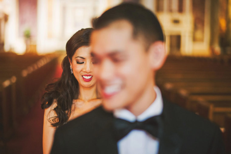 08-creative-couple-portraits-on-their-wedding-day
