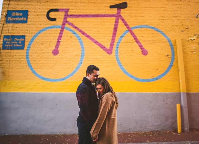 04-bike-mural-with-loving-couple-sam