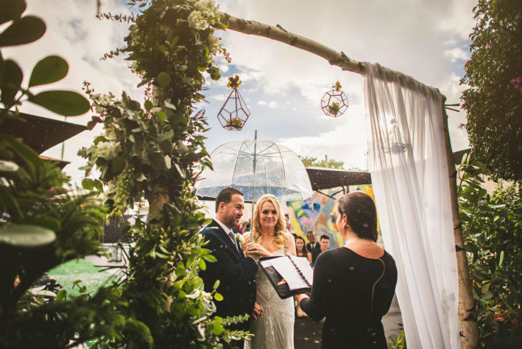 05-raining-wedding-ceremony-in-miami